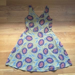 Pact organic Revive V neck dress